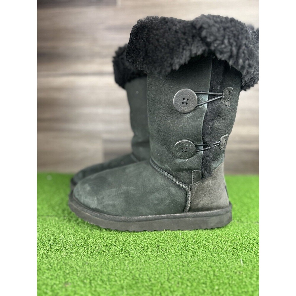 Ugg Bailey Button Triplet‎ Tall Boots Size 8 as pictured